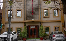 Neshaz Hotel & Suites